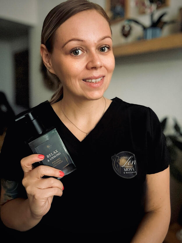 🖤 Relax & Unwind 💛 Refresh & Focus 🖤 Relax & Unwind 💛 Refresh & Focus